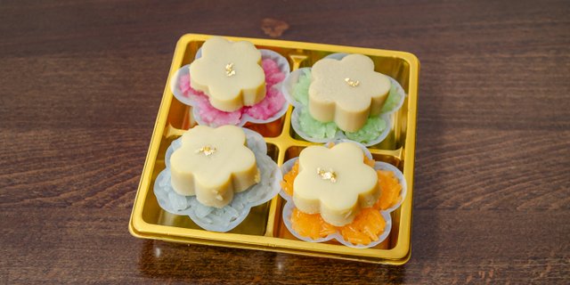 Sweet Coconut Sticky Rice Egg Custard
