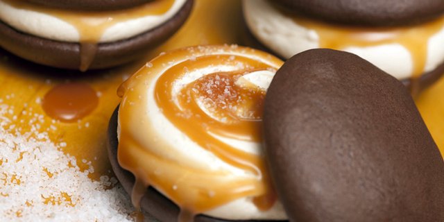 Salted Caramel Whoopie Pie
