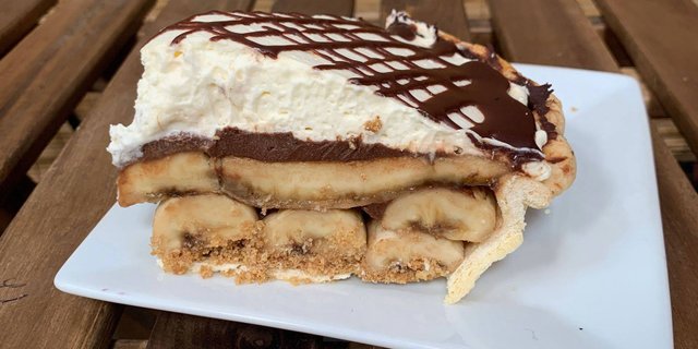 Chocolate Banana Cream Pie Slice