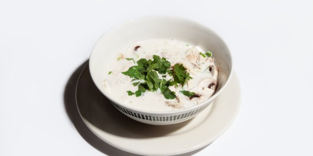 Tom Kha Gai w/ Chicken
