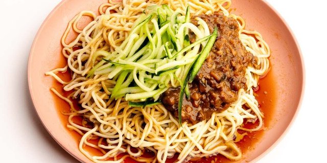 Vegan Braised Pork Belly Peanut Noodles Boxed Lunch