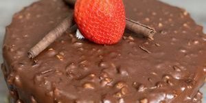 Crocante De Avellana, Hazelnut Crunch, Chocolate Sponge & Hazelnut Filling