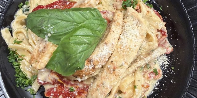 Tuscan Style Fettuccine Alfredo