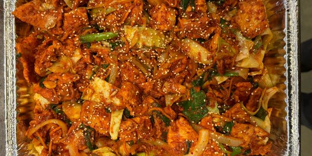 Jeyuk (Spicy Pork w/ Vegetables)