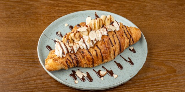 Nutellana Croissant