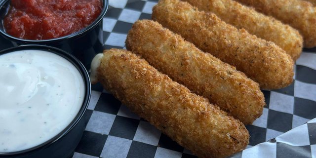 Mozzarella Sticks