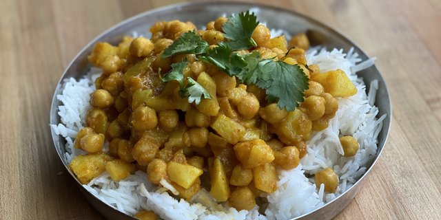 Chana Masala w/ Rice