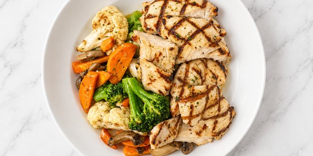 Herb-Grilled Chicken Office Lunch