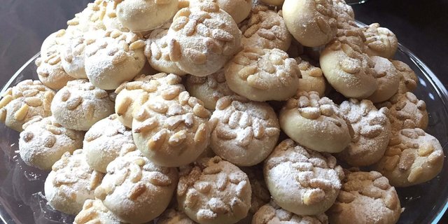 Almond Cookies