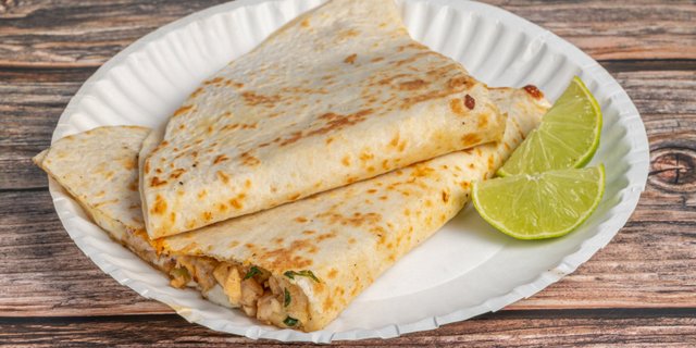Lengua Quesadilla