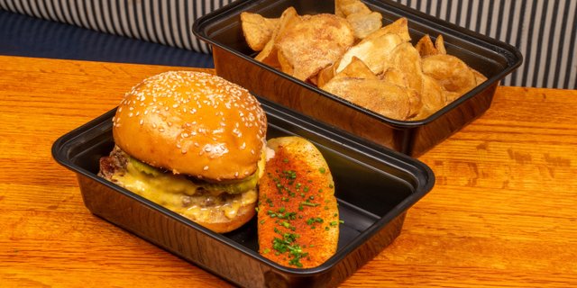 Cheeseburger Boxed Lunch