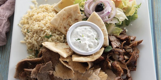 Yummy Gyro Combo Platter