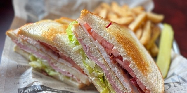 Classic Club Sandwich Boxed Lunch