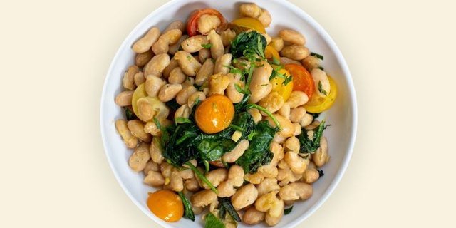 Wilted Spinach, Cherry Tomato & White Beans