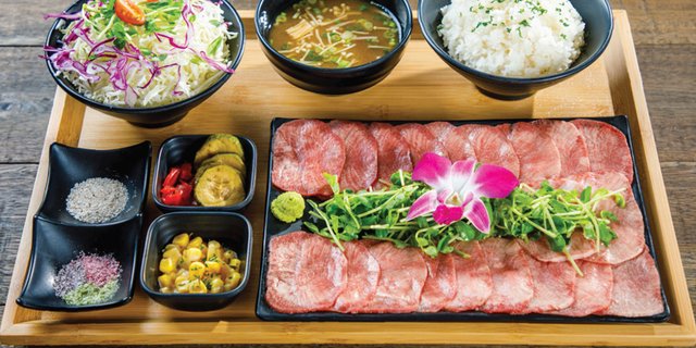 Premium Beef Tongue Boxed Lunch