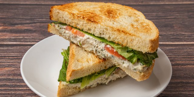 Tarragon Chicken Salad Sandwich Platter