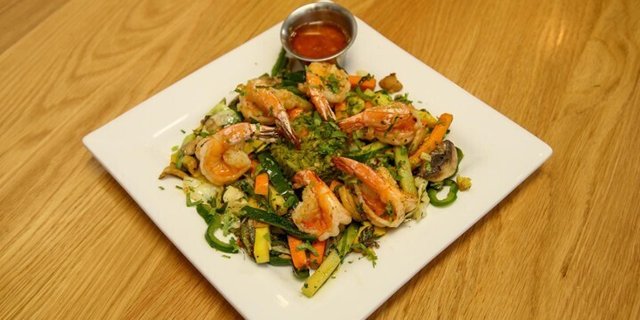 Camarones con Mojo de Ajo
