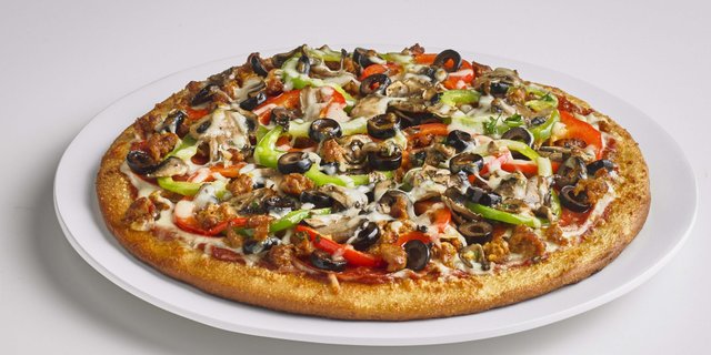 Deluxe Pizza