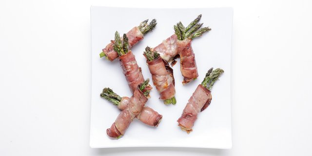 Asparagus Wrapped in Prosciutto & Provolone