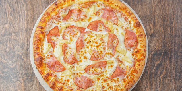 Hawaiian Pizza