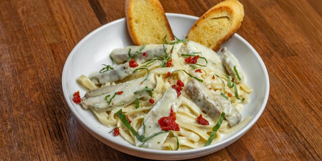 Fettuccine Alfredo