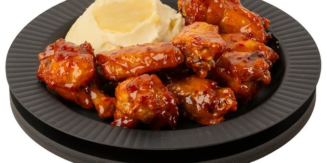 8 Traditional Wings Combo Boxed Meal