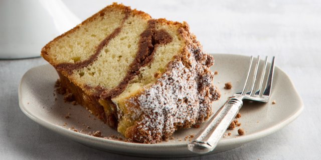 Cinnamon Creme Cake
