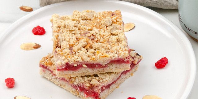 Raspberry Almond Crumble Bar