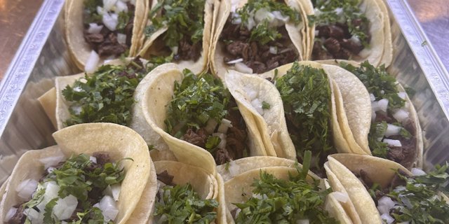 Carnitas Tacos De La Calle