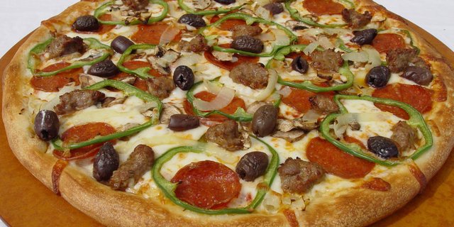 Supremo Pizza