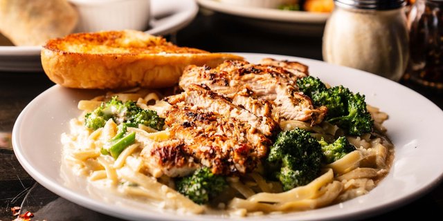 Chicken Alfredo
