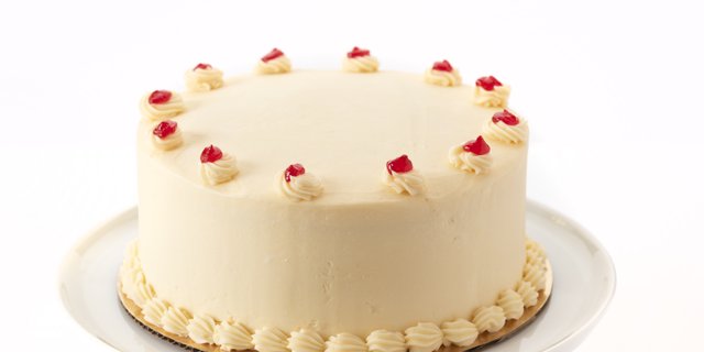 Strawberry Daubache Cake