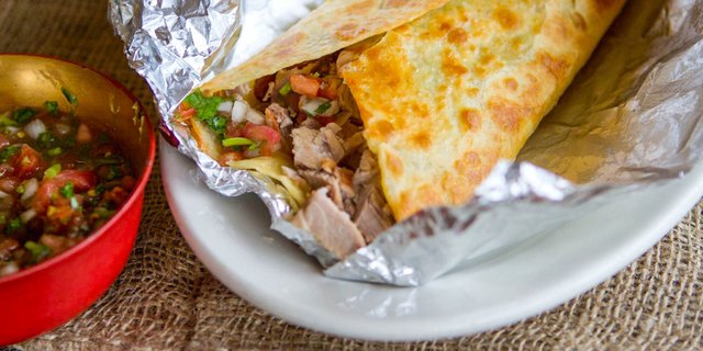 Quesadilla Bundle (Chips & Salsa)