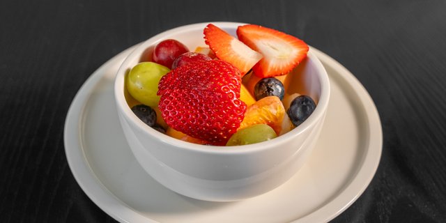 Seasonal Fresh Fruit Cup