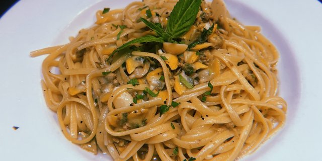 Pasta w/ Clam Sauce
