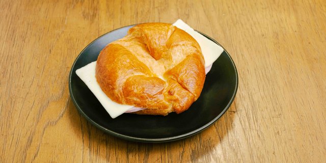 Croissant w/ Ham & Cheese