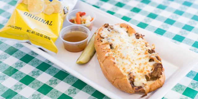 Chicago-Style Italian Beef Sandwich