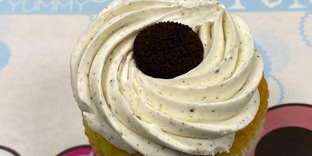 Cookies & Cream Cupcake