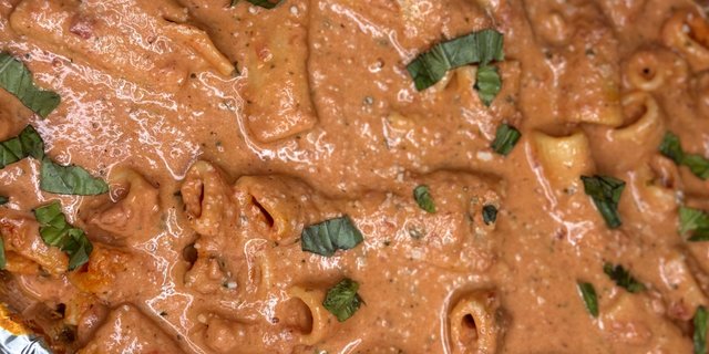 Pasta w/ Vodka Sauce
