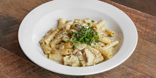 Rigatoni Con Pollo Affumicato