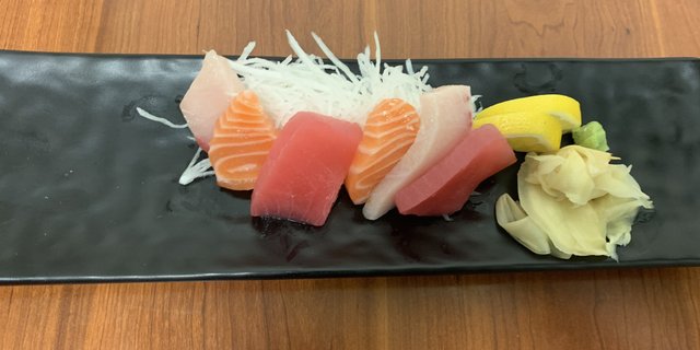 Sashimi Combo (6pc)