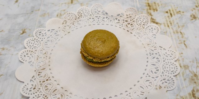 Sicilian Pistachio Macaron
