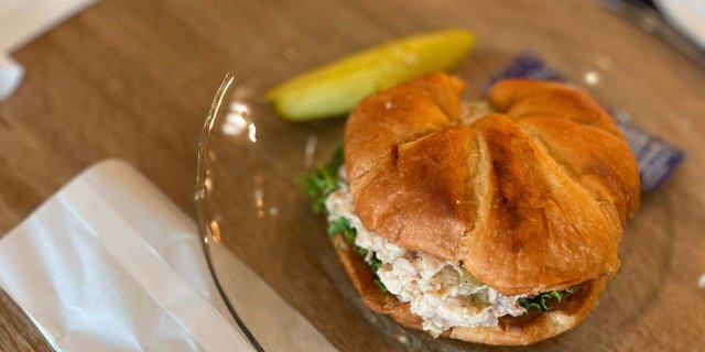 Spelman Chick Sandwich Box
