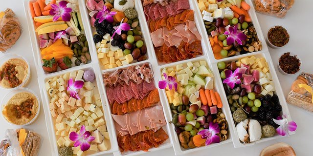 The Happy GrazingBoard