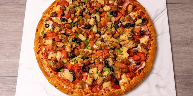 Mega Pizza