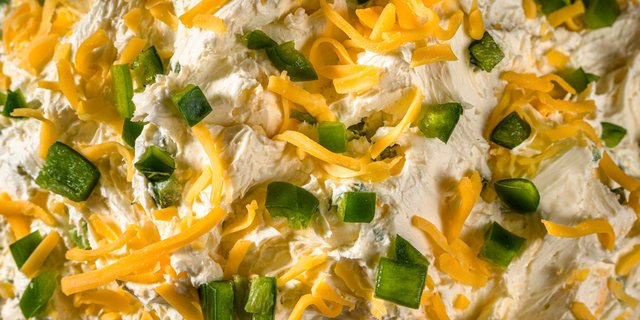 1/2 lb Jalapeño Cheddar Cream Cheese