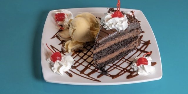 Double Decker Chocolate Cake