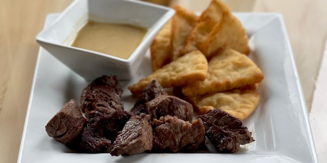 Steak Bites w/ Zip Sauce
