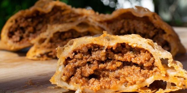 Beef & Cheese Mini Empanadas (25 Pieces)
