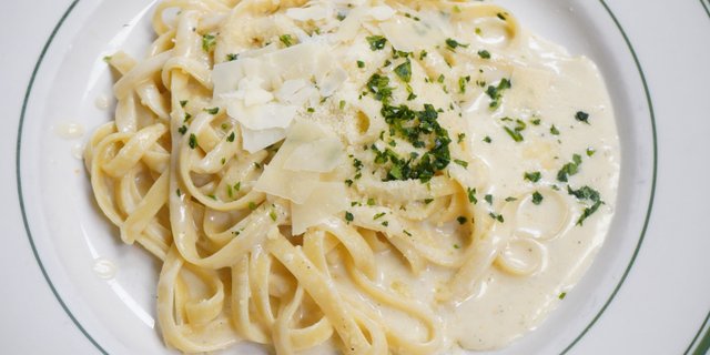 Fettuccine Alfredo